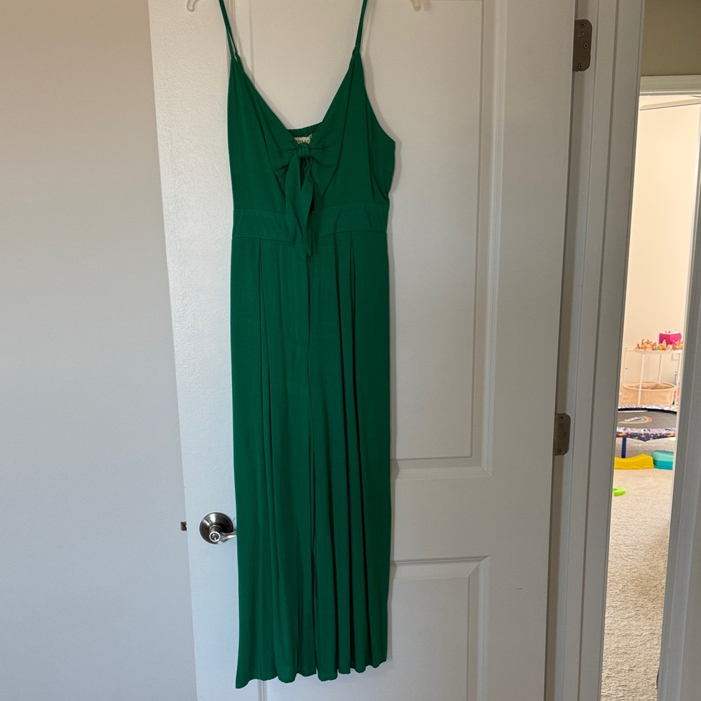 Green Sleeveless Tie-Front Jumpsuit